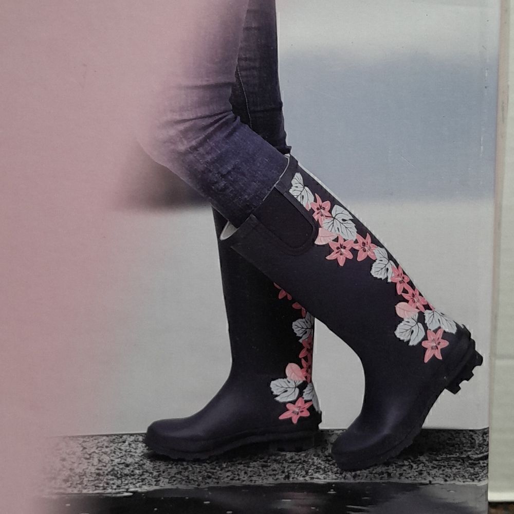 Serra Tall Rainboots...New in Box